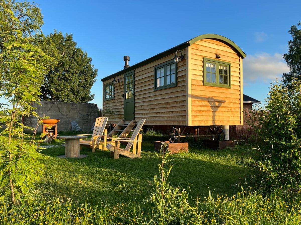 Wonderinn Riverside Arnes  Bagian luar foto