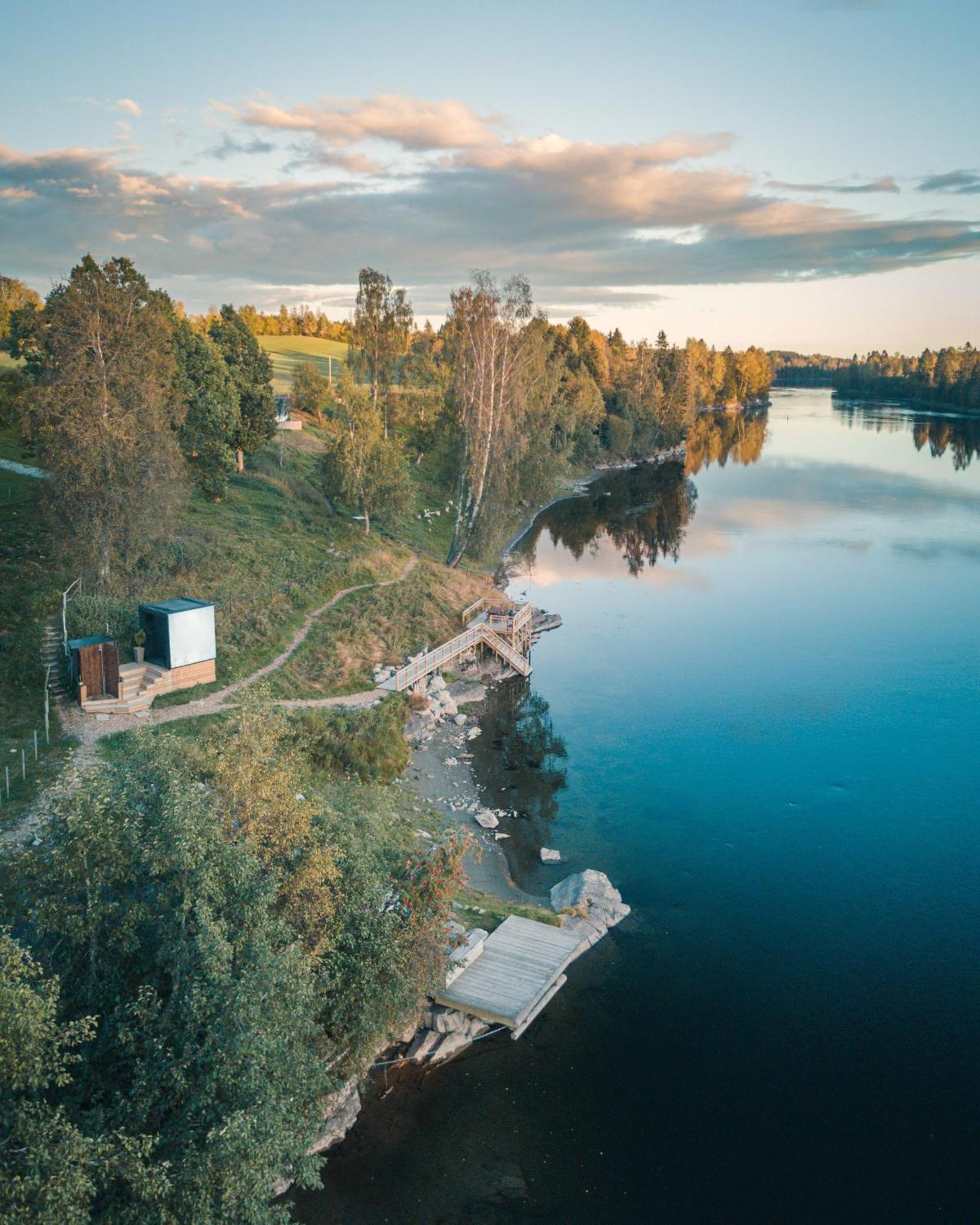Wonderinn Riverside Arnes  Bagian luar foto