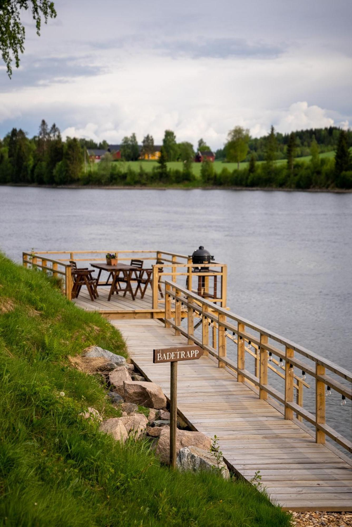 Wonderinn Riverside Arnes  Bagian luar foto