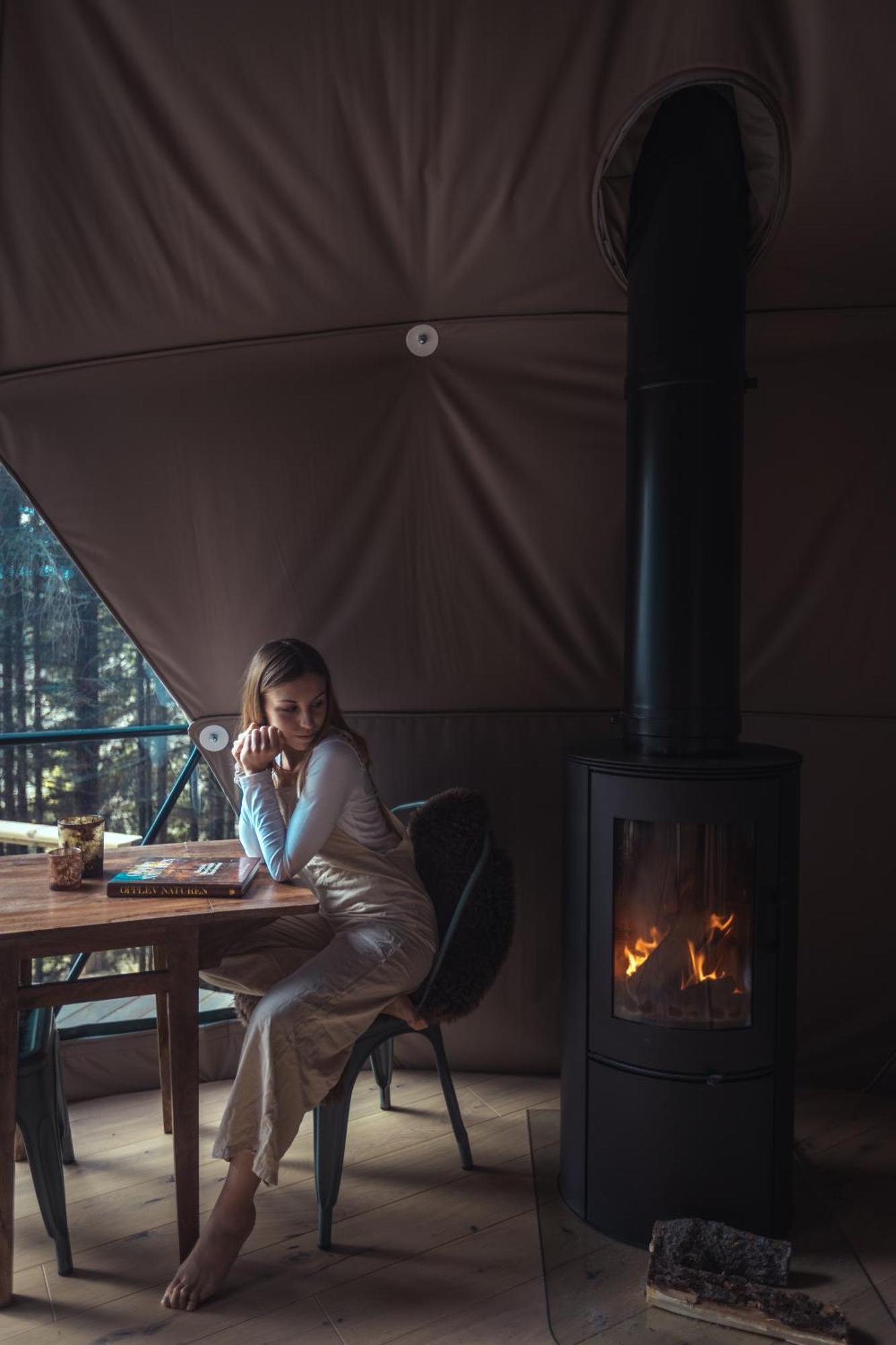 Wonderinn Riverside Arnes  Bagian luar foto